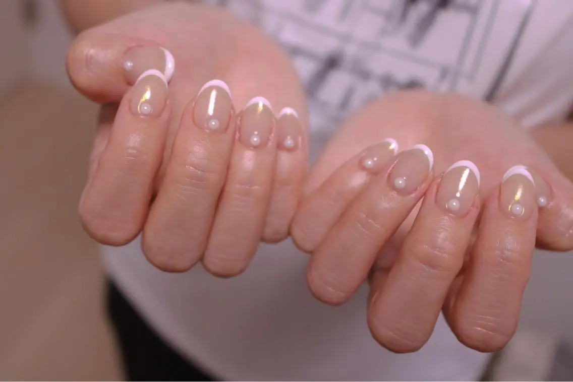 ネイル オーロラネイル カジュアル 長さ出し ジェルネイル 韓国ネイル ハンドネイル MH Nailのネイルデザイン