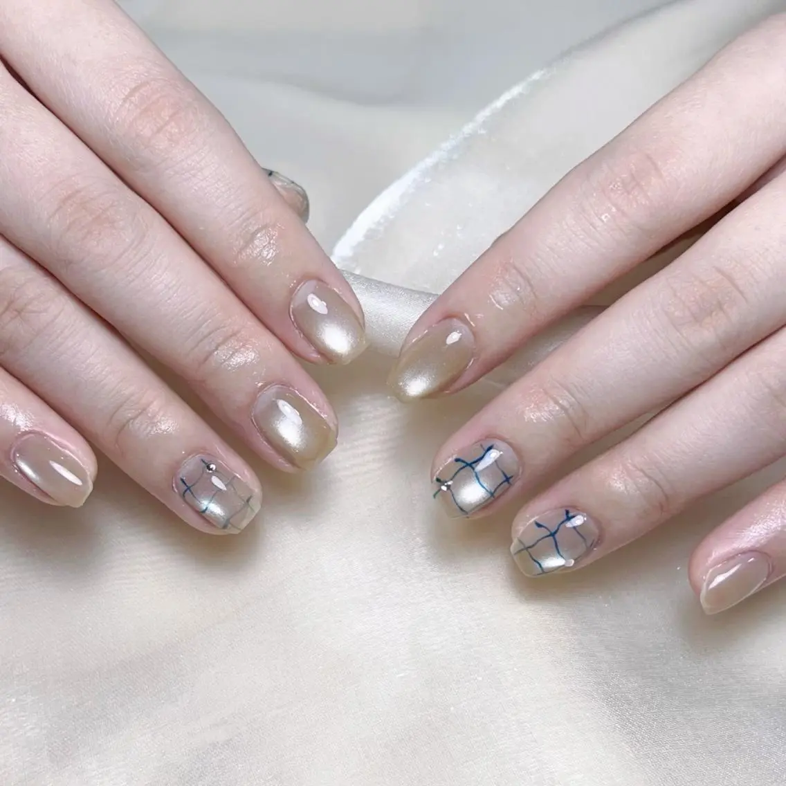 ネイル マグネットネイル シンプルネイル ハンドネイル Nail salon 木にいるのネイルデザイン