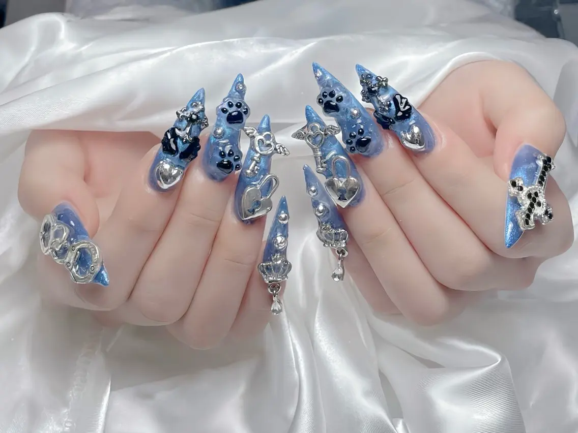 ネイル オーロラネイル ブルー フラッシュネイル フラワーネイル フットネイル ハンドネイル Rin Nail 新大久保店のネイルデザイン