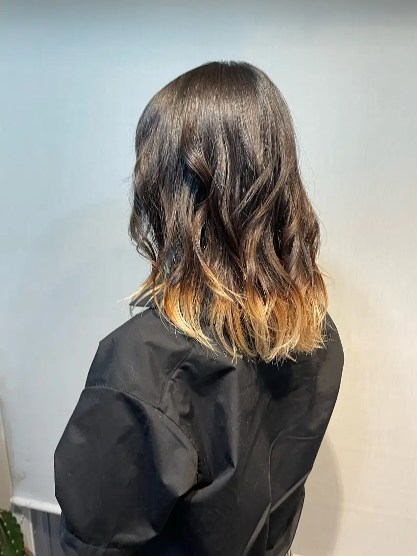 カラー ブリーチ 大山 怜菜のヘアスタイル
