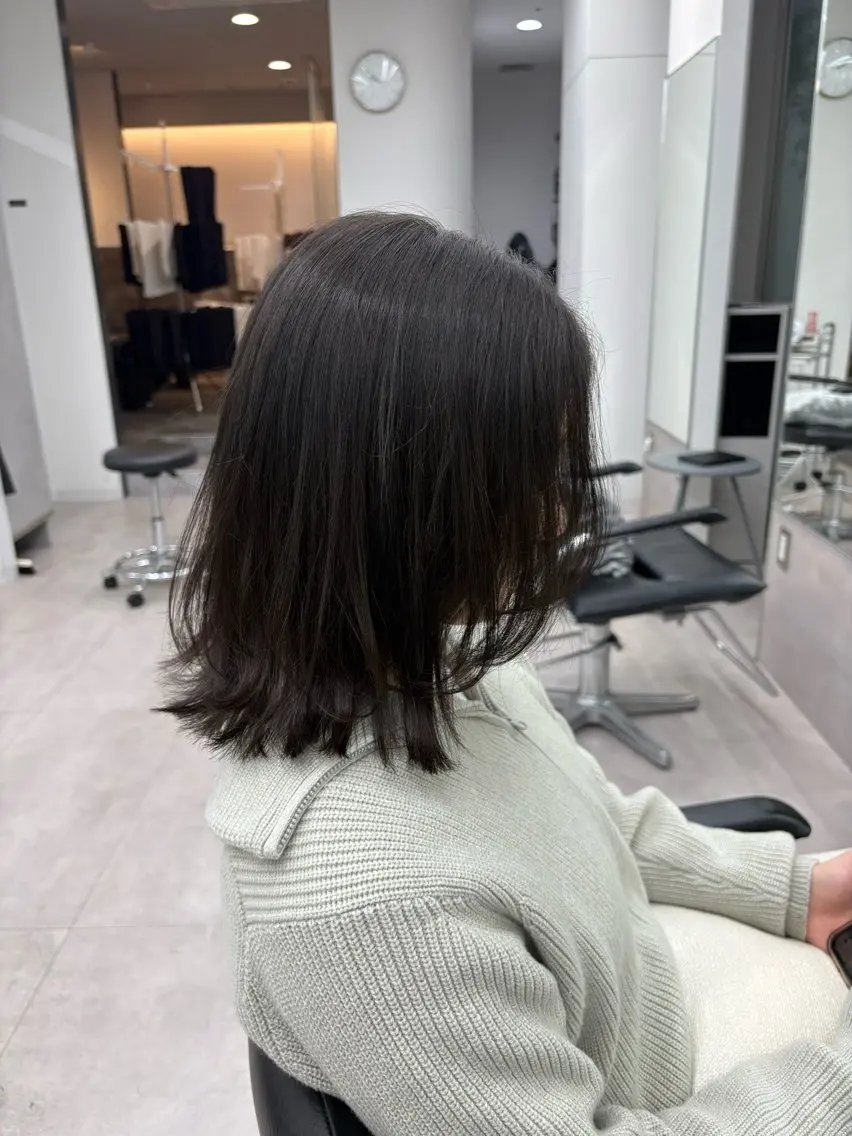 ミディアム カット 草場 遼子のヘアスタイル
