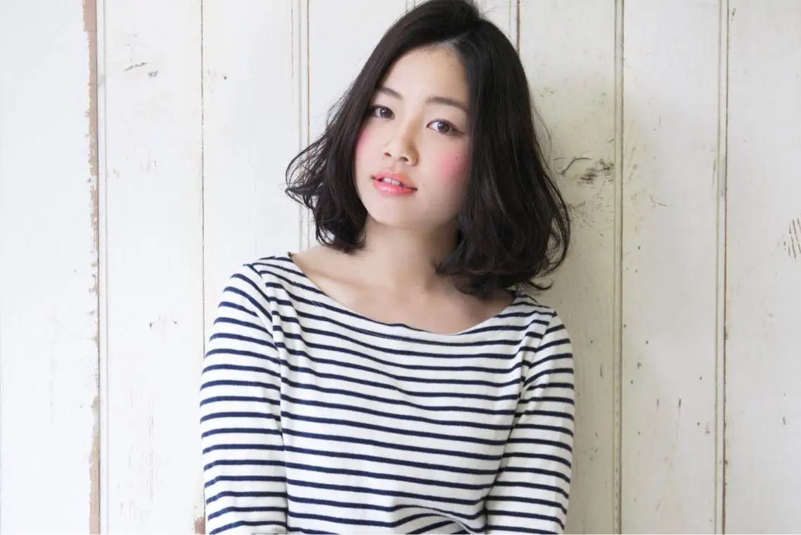 ミディアム TAKU 小顔カット 大人女性💇専門のヘアスタイル