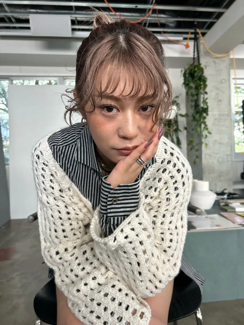 ミディアム カラー パーマ ヘアアレンジ デザインカラー/ボブ ブリーチカラー/ユリのヘアスタイル