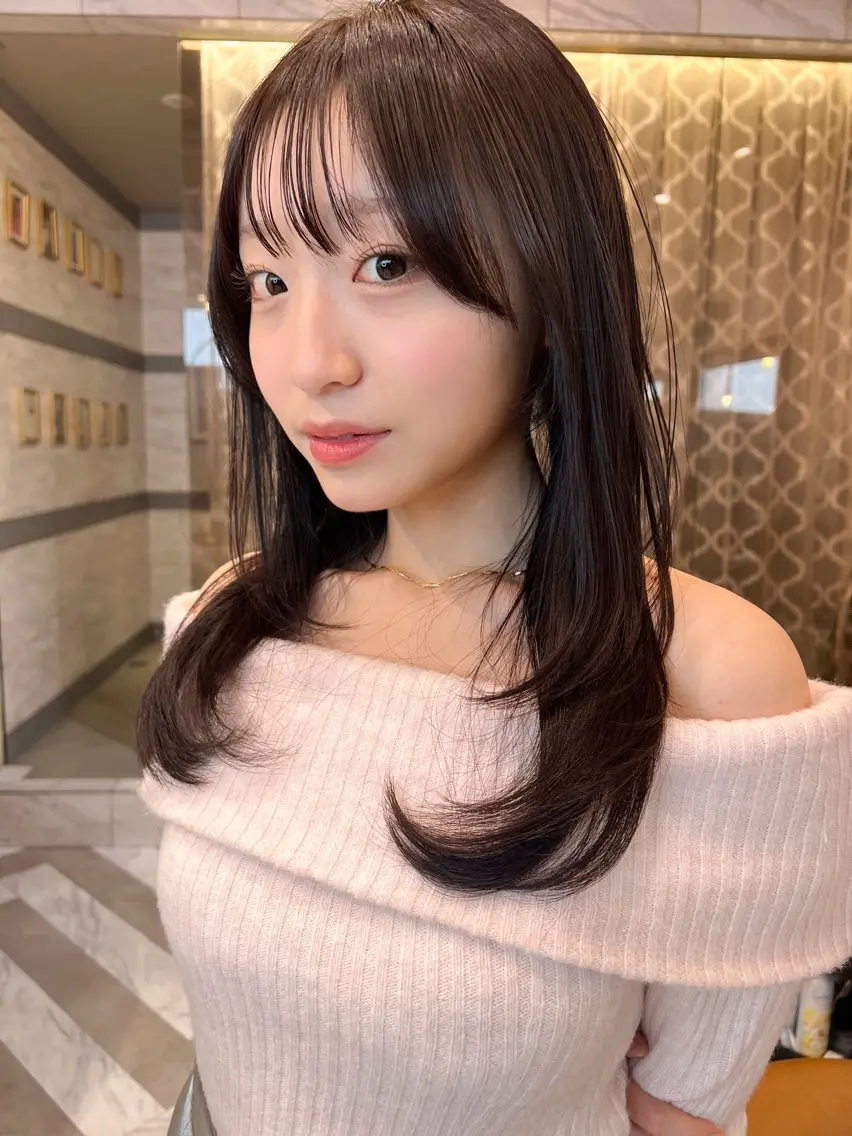ミディアム カラー 顔まわりレイヤー 顔周りカット レイヤーカット カット ヘアカラー トリートメント 🤍レイヤー/ 縮毛矯正🖤菊池瑛士のヘアスタイル