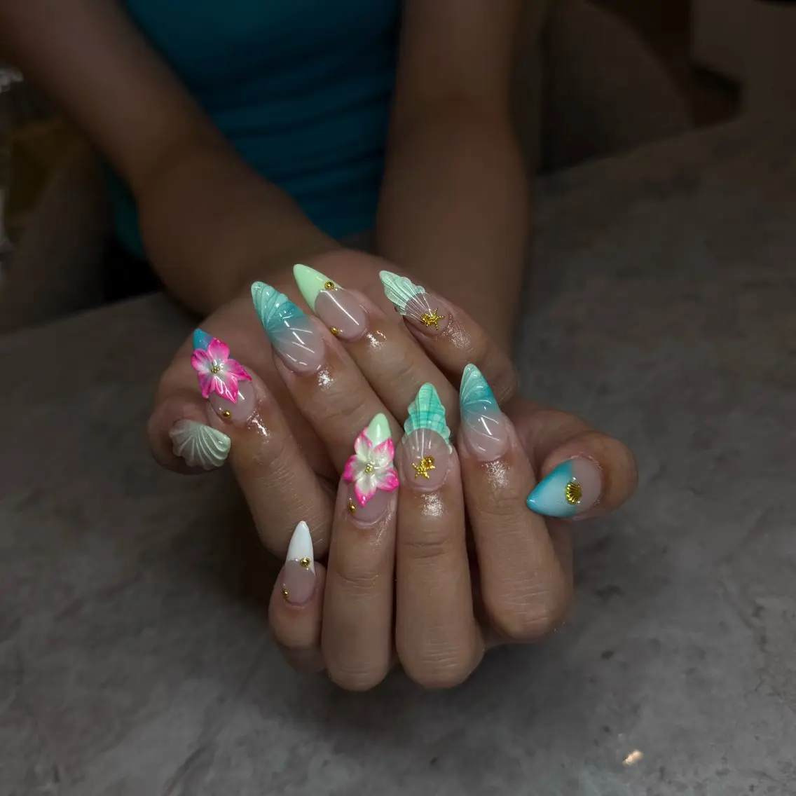 ネイル ぷっくりネイル ハンドネイル IROHA NAIL 北村菜帆のネイルデザイン