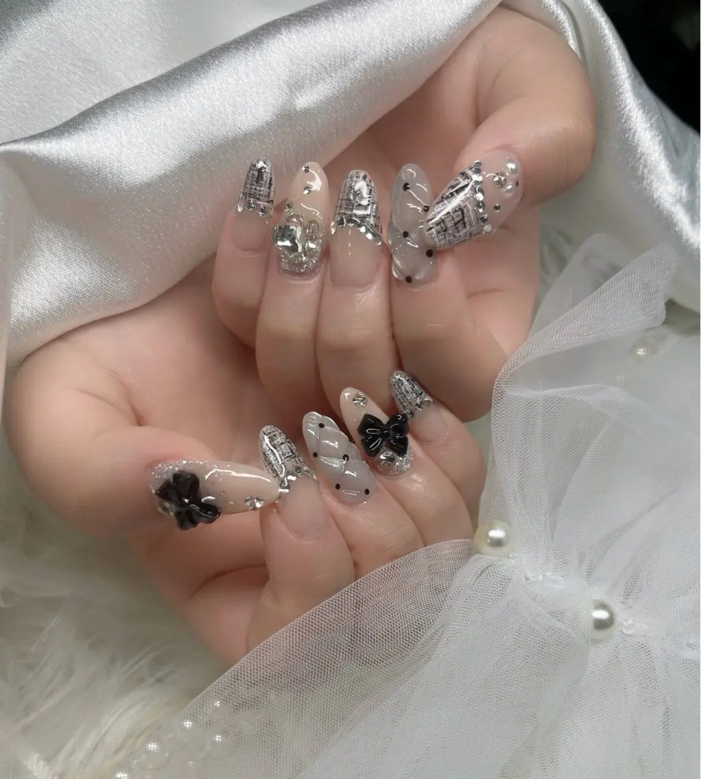 ネイル ハンドネイル YOLO NAILのネイルデザイン