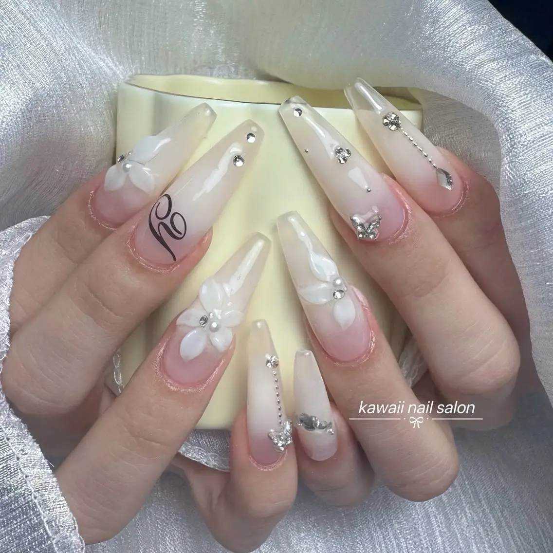 ネイル ドット フレンチネイル 韓国ネイル マグネットネイル オフィスネイル Kawaii Nail Salonのネイルデザイン