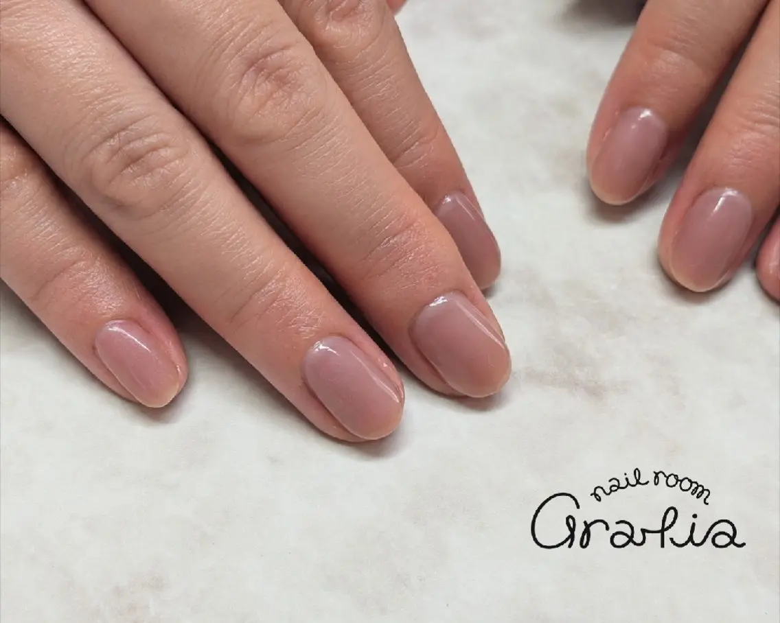 ネイル ピンク ピンクベージュ シンプルネイル ハンドネイル nail room gratia のネイルデザイン