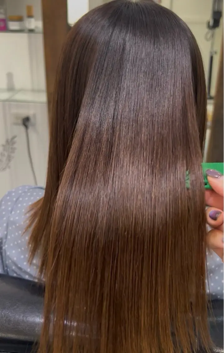 ミディアム 縮毛矯正 足立 芹音のヘアスタイル