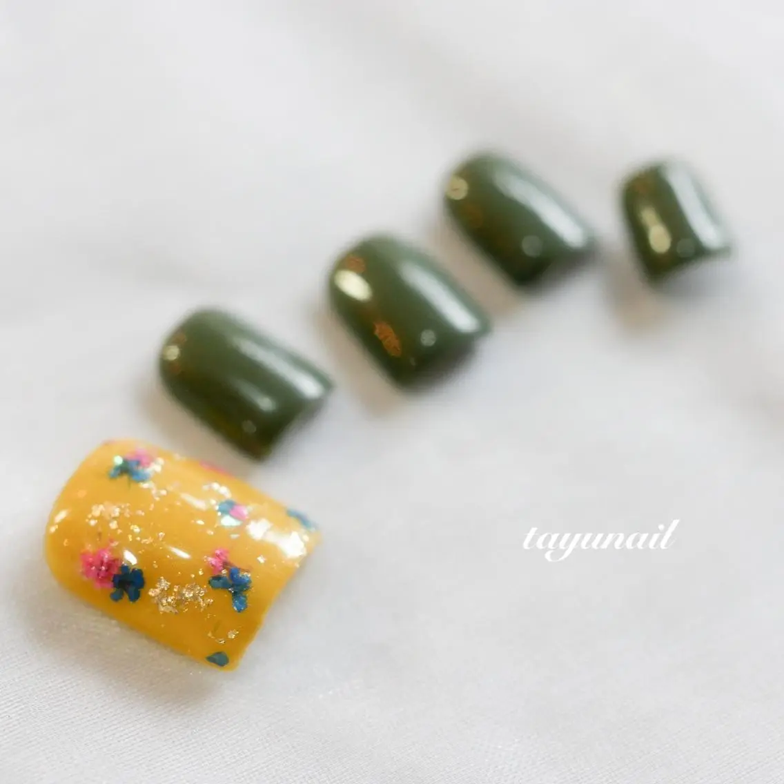 ネイル アートネイル ブルー フットネイル ジェルネイル ワンカラーネイル ネイルサロン 【たゆnail】のネイルデザイン