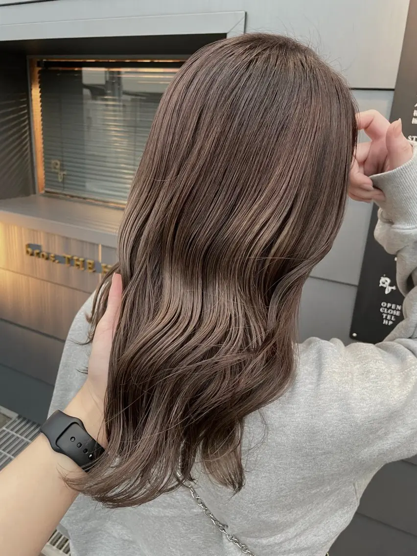 カラー バレイヤージュ ブリーチ ケアブリーチ ダブルカラー グラデーションカラー Mina/岡山/矯正 ブリーチ/レイヤーのヘアスタイル