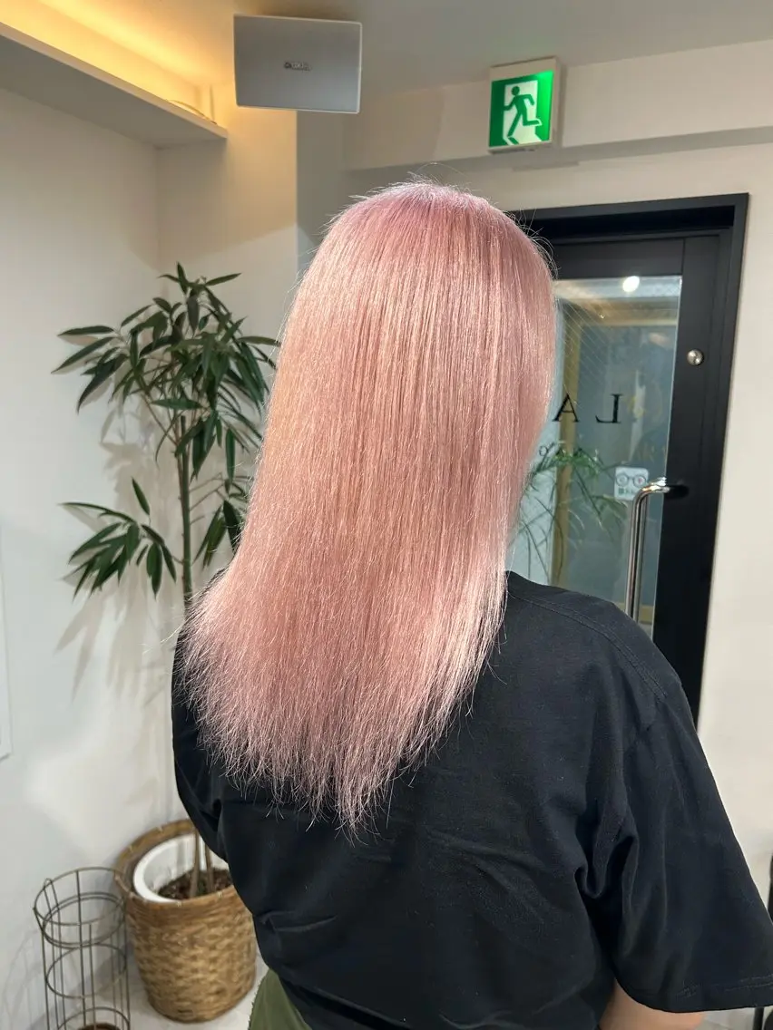 【ハイトーン特化】ブリーチ+カラー+艶々トリートメントの写真