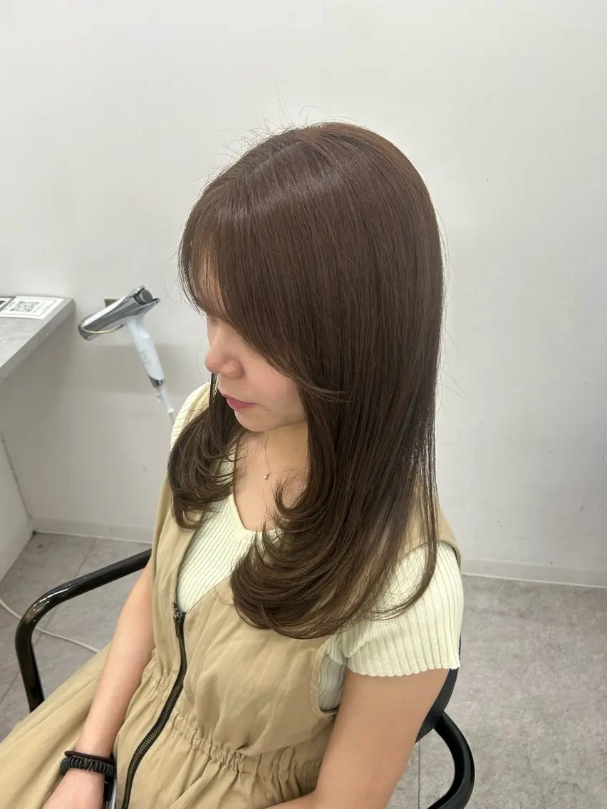 ミディアム カラー ヘアアレンジ 梅木李奈🕊️ レイヤー透明感カラーのヘアスタイル