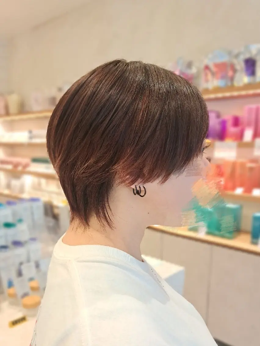 ショート ショートヘア ウルフカット ＭＩＹＵ/透明感 渋谷/ベージュカラーのヘアスタイル