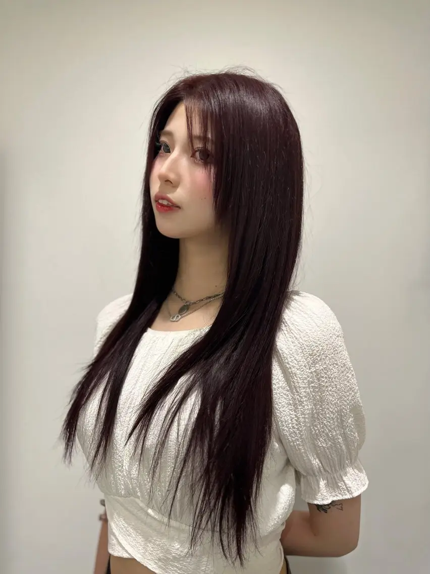 ロング カラー ヘアカラー ハイトーンカラー 🦄レイヤーカットのヘアスタイル
