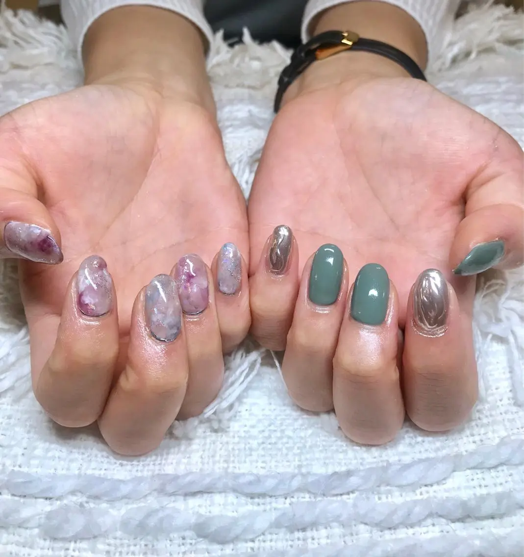 ミディアム カラー パーマ ヘアアレンジ メンズ ネイル マツエク・マツパ クリアネイル 大理石ネイル(マーブル) ミラーネイル el. by Aoのネイルデザイン