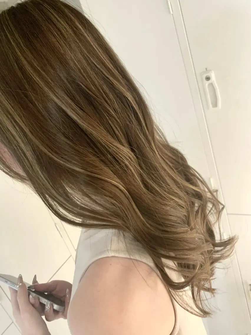 ロング ハイライト ヘアカラー ✨ハイトーン✨艶髪 ✨髪質改善✨和田のヘアスタイル