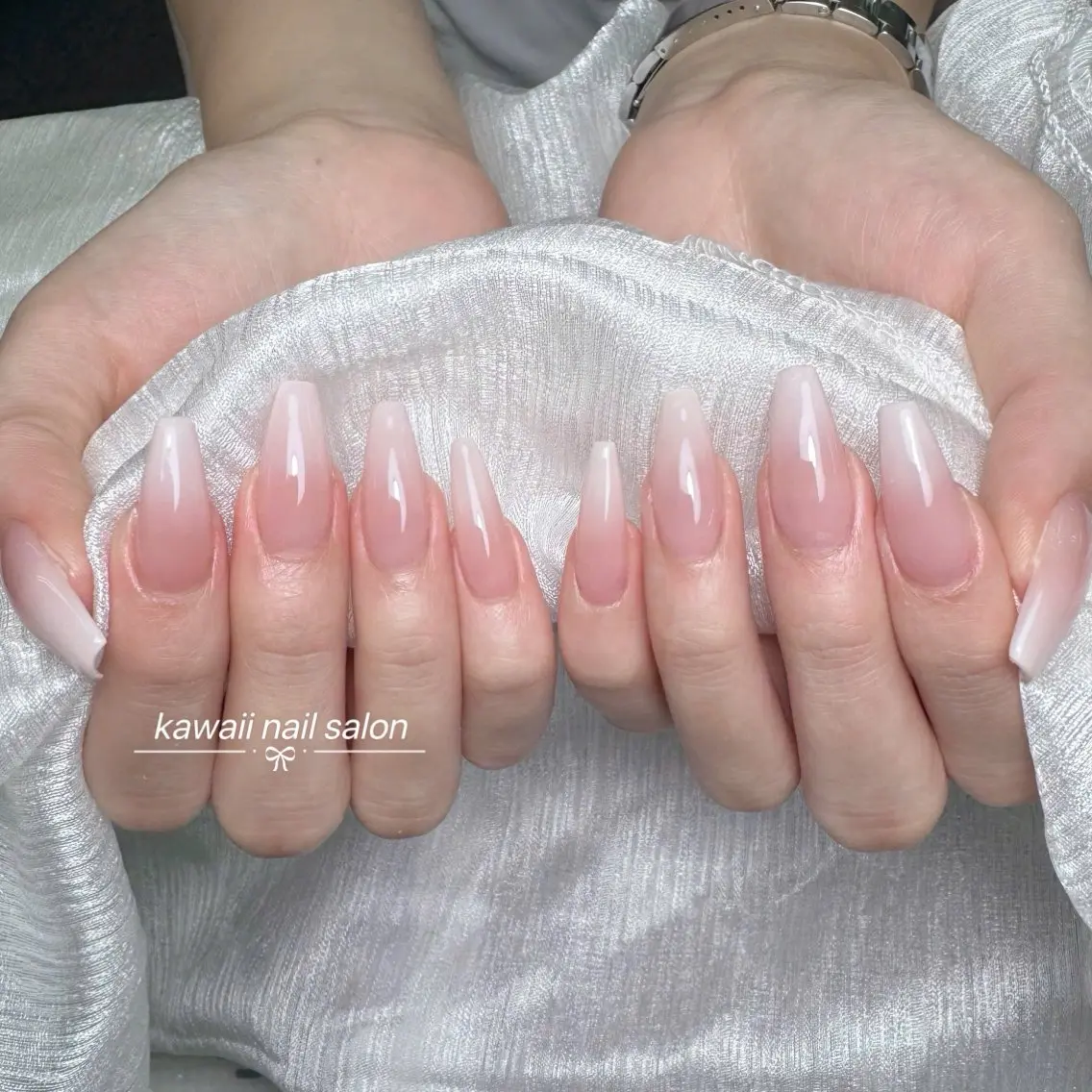 ネイル アニマル柄 長さ出し フレンチネイル グラデーション キラキラネイル Kawaii Nail Salonのネイルデザイン