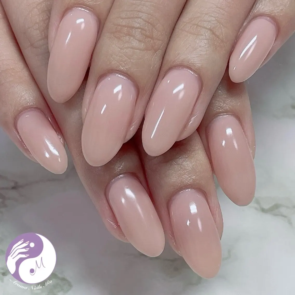 ネイル ジェルネイル ワンカラーネイル 赤色 ハンドネイル .Nails Mio 赤羽西ネイルサロンのネイルデザイン