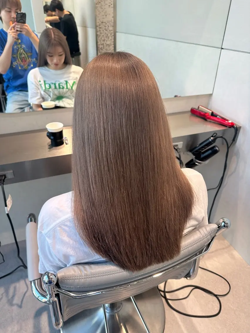 セミロング カラー 透明感カラー グレージュ 美容室難民を救う 美容師/こうたのヘアスタイル