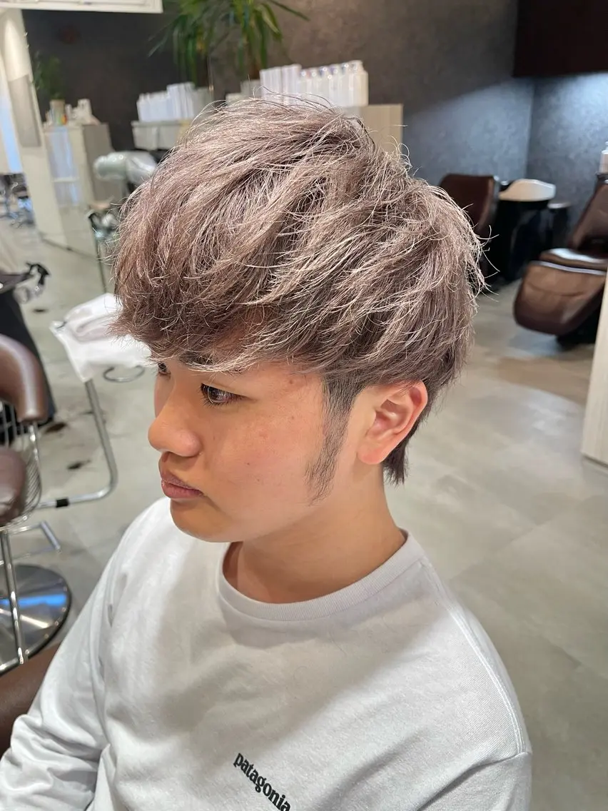 ショート レイヤーカット 川口 颯也のヘアスタイル