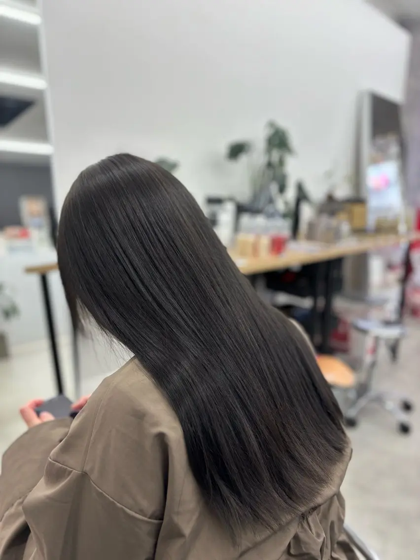 カラー カット ヘアカラー トリートメント MEMENTO YUZUのヘアスタイル