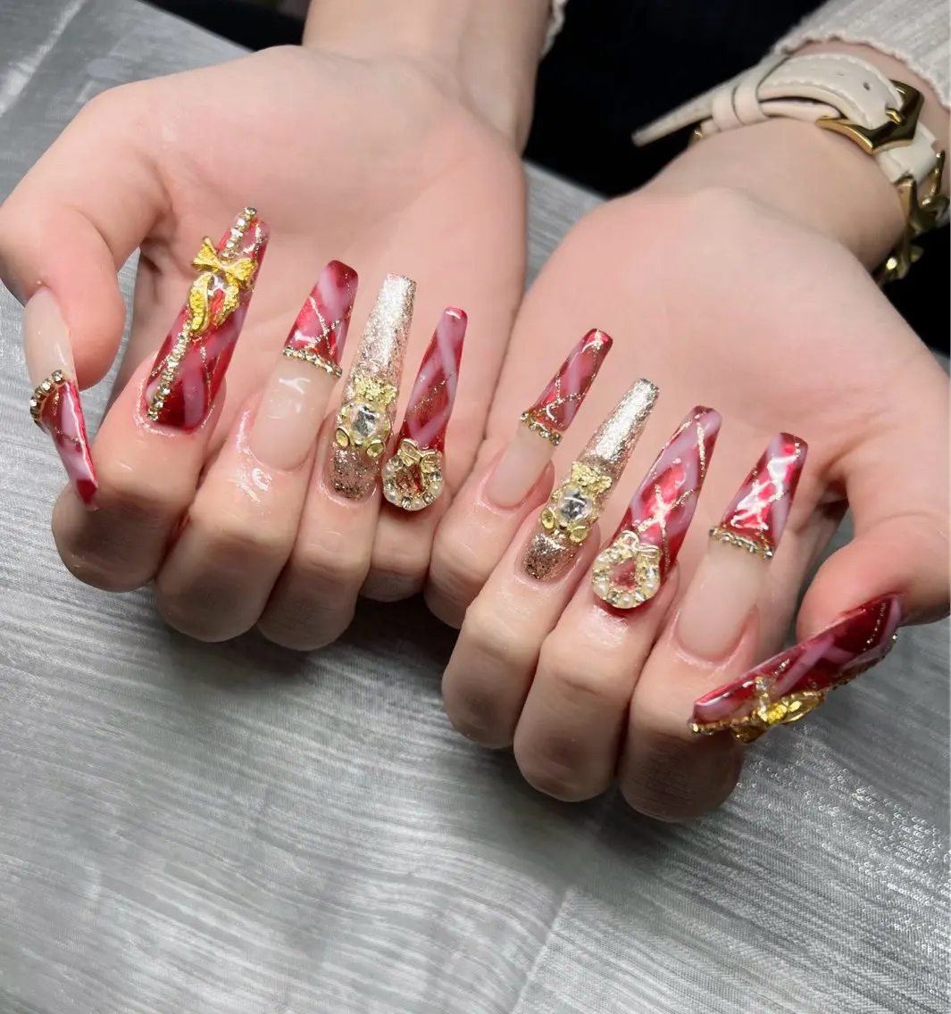 ネイル オーロラネイル チークネイル 長さ出し フットネイル フレンチネイル ハンドネイル Lee Nailsのネイルデザイン