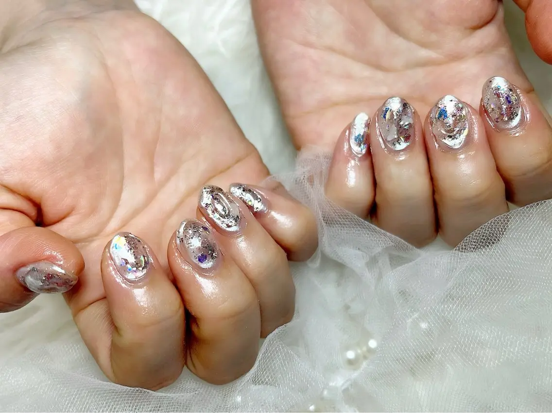 ネイル オーロラネイル クリアネイル ラメ(グリッター) ニュアンスネイル WHITE NAIL 大島のネイルデザイン