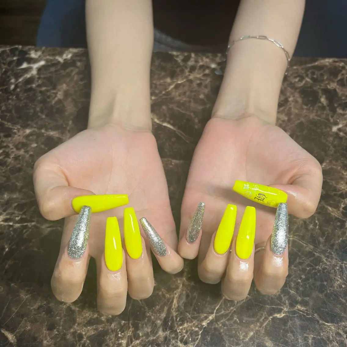 ネイル ハンドネイル IROHA nail Ami🐊🎀のネイルデザイン