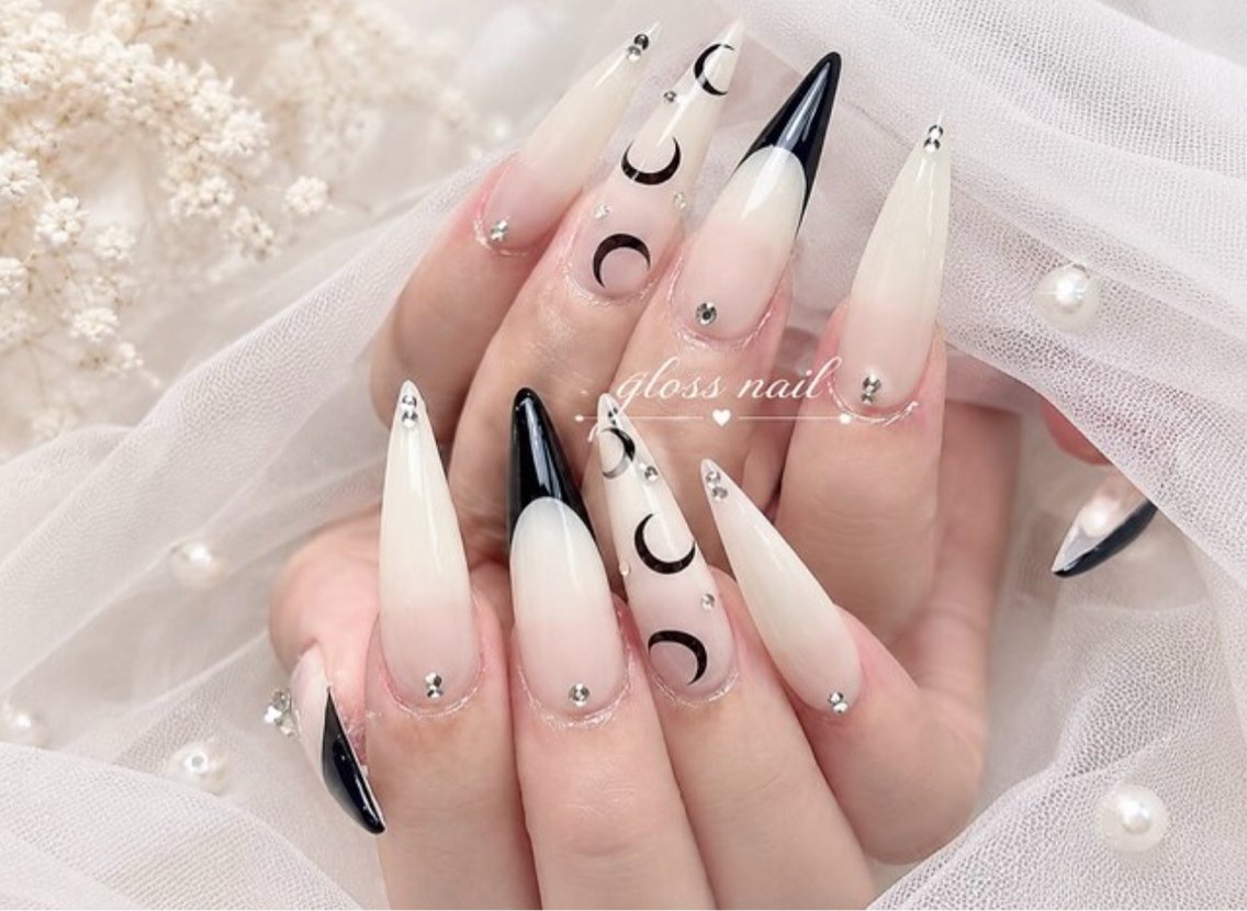 ネイル みゆ🐰 Gloss nailのネイルデザイン
