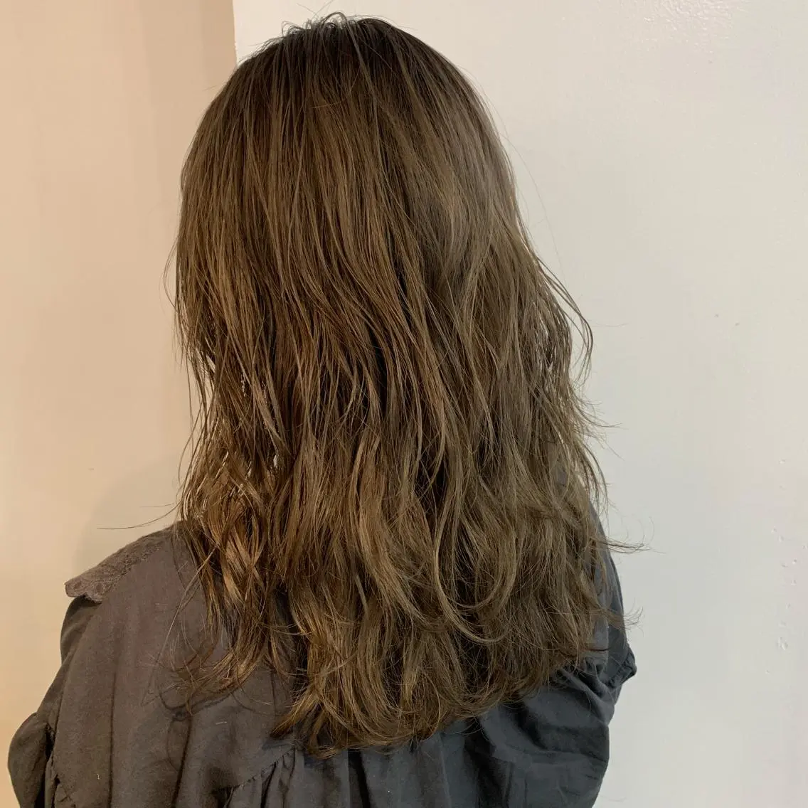 ロング カラー 渋谷ブリーチカラー 韓国ヘアyuikoのヘアスタイル