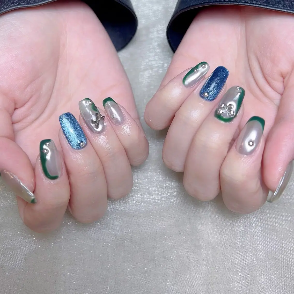 メンズ ネイル メンズ韓国風 アートネイル オーロラネイル ガーリー キラキラネイル ハンドネイル Nail salon 木にいるのネイルデザイン