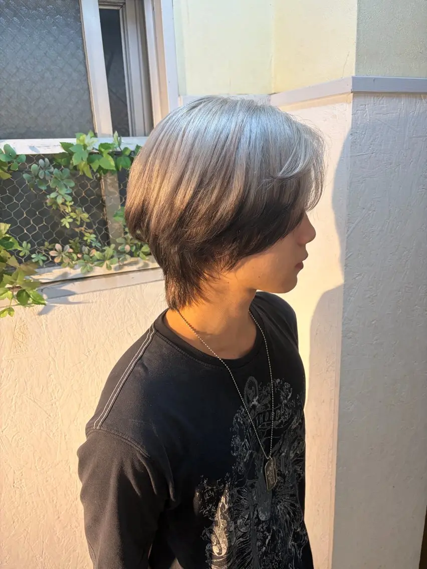 ミディアム カラー ウルフカット カット 上窪 創貴のヘアスタイル
