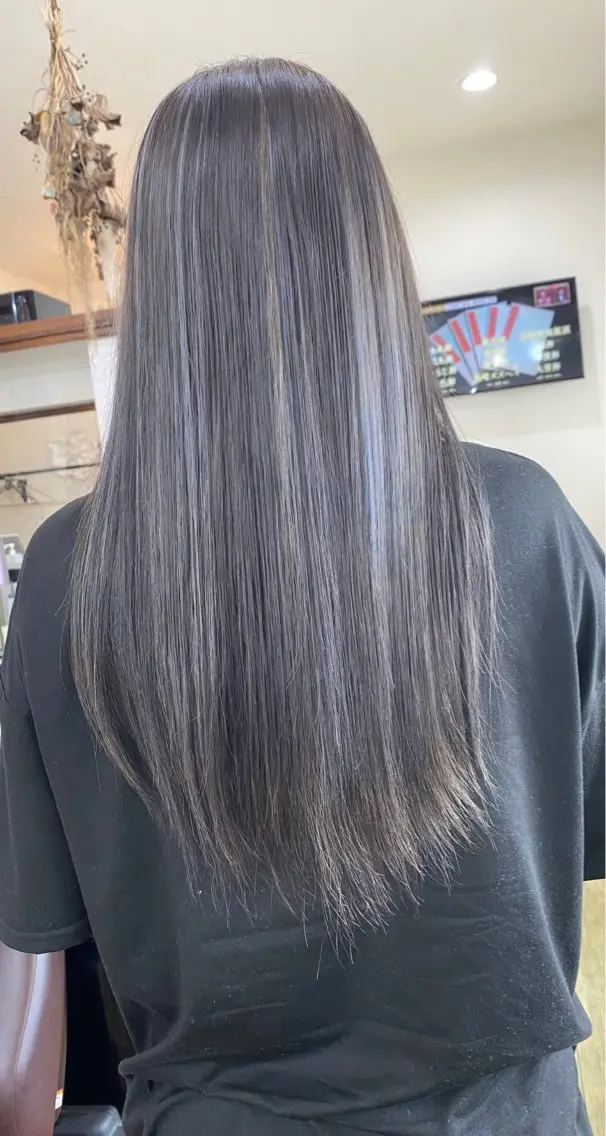 ミディアム カラー イルミナカラー カット ヘアカラー grand juteのヘアスタイル