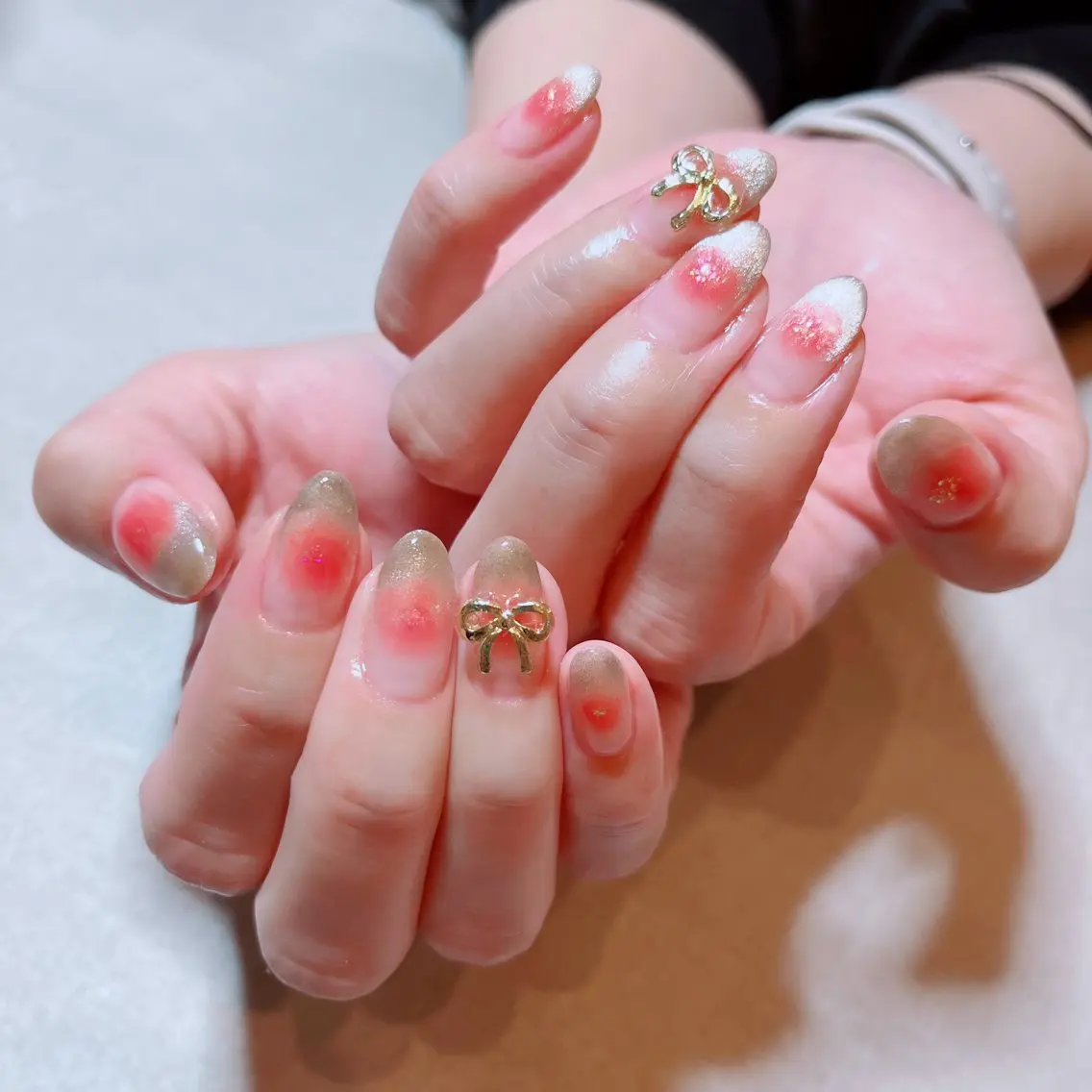 ネイル チークネイル フレンチネイル マグネットネイル リボン ワンホンネイル RUI ☆のネイルデザイン