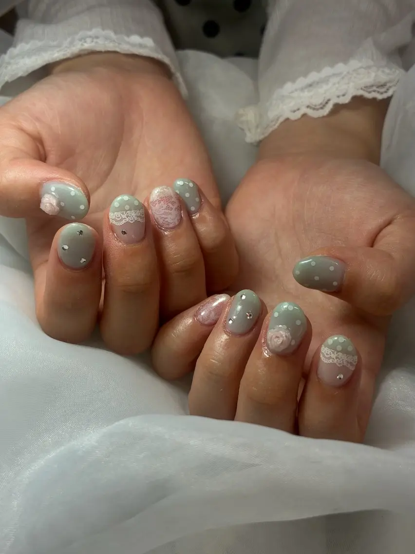 ネイル ドット レース nail salon Axiaのネイルデザイン