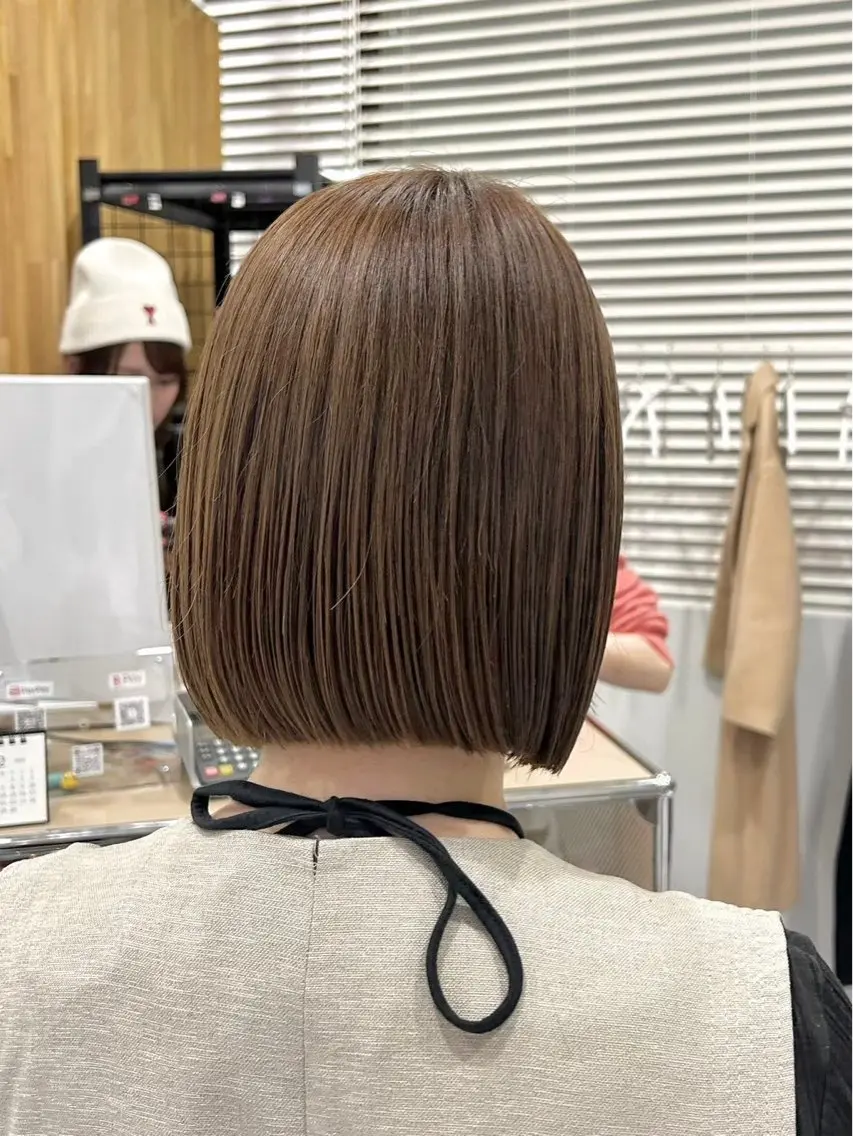 ショート レイヤーカット⛓ hina🩶のヘアスタイル