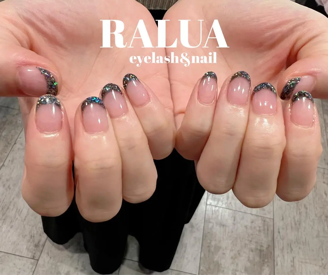 ネイル RALUA shiori🐰のネイルデザイン
