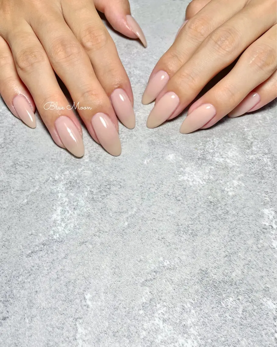 ネイル ハンドネイル フットネイル ハンドケア nail salon Blue Moonのネイルデザイン