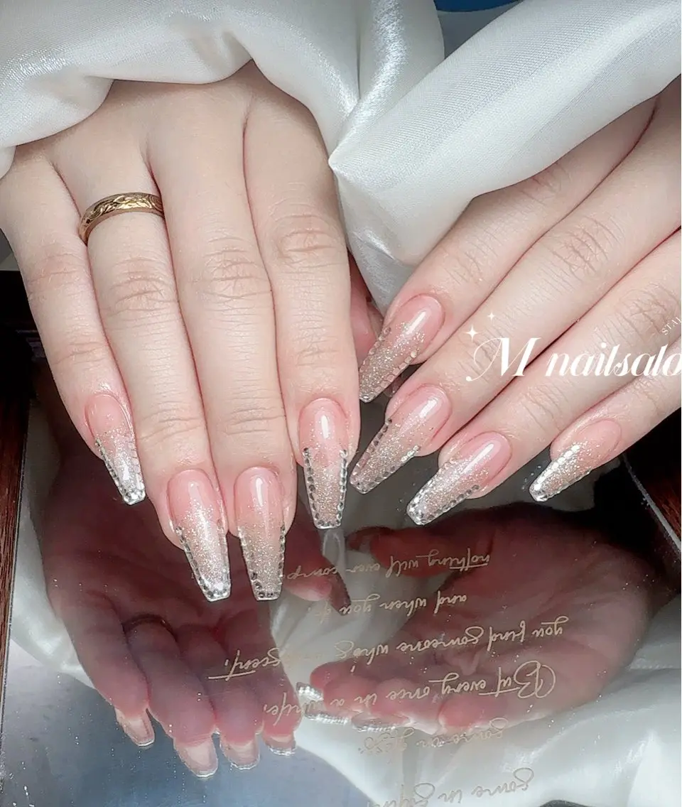 ネイル ハンドネイル M🌷nail 長さだし専門店のネイルデザイン