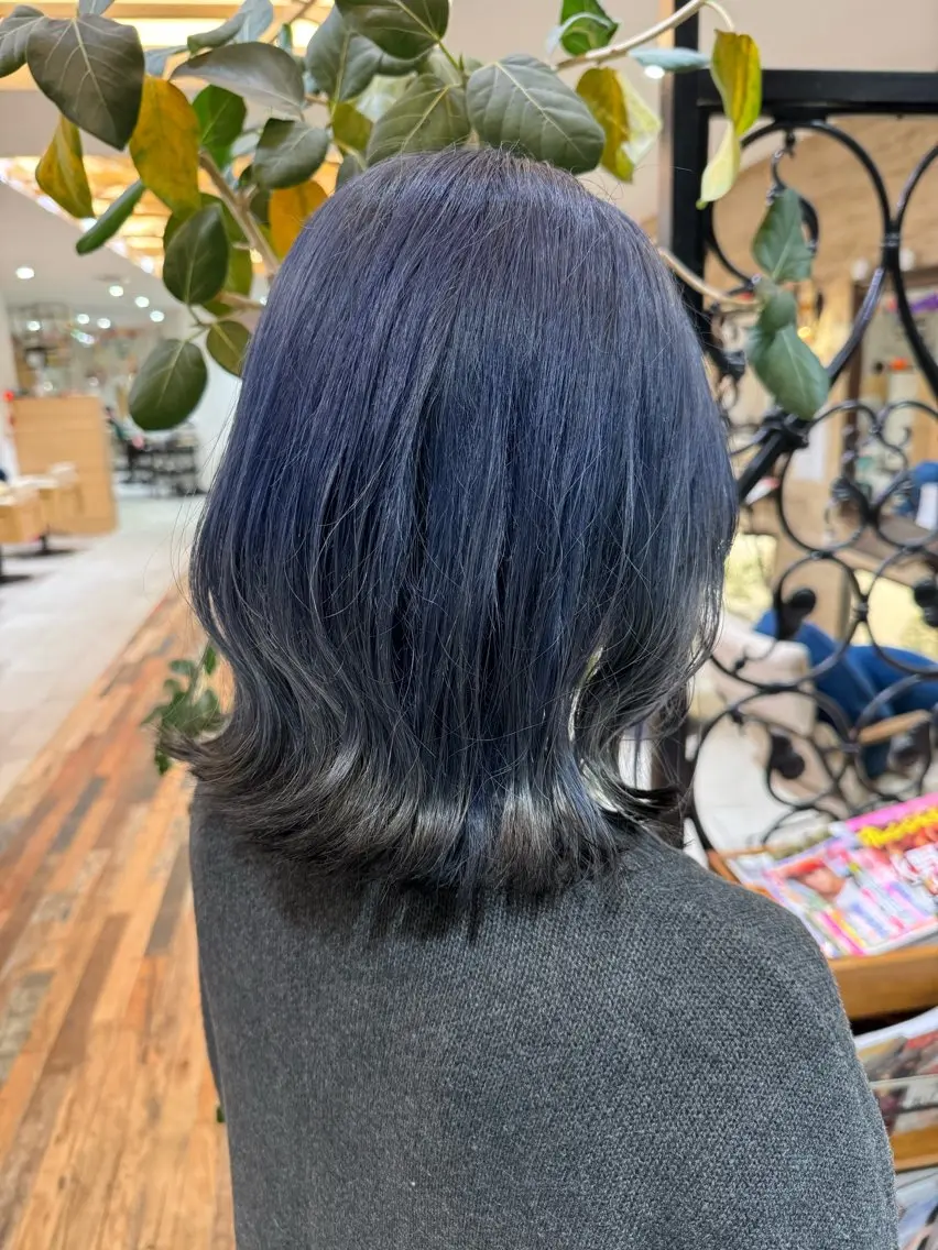 ミディアム カラー ブルーカラー ダブルカラー ネイビーカラー 🐣 SHION🐥のヘアスタイル