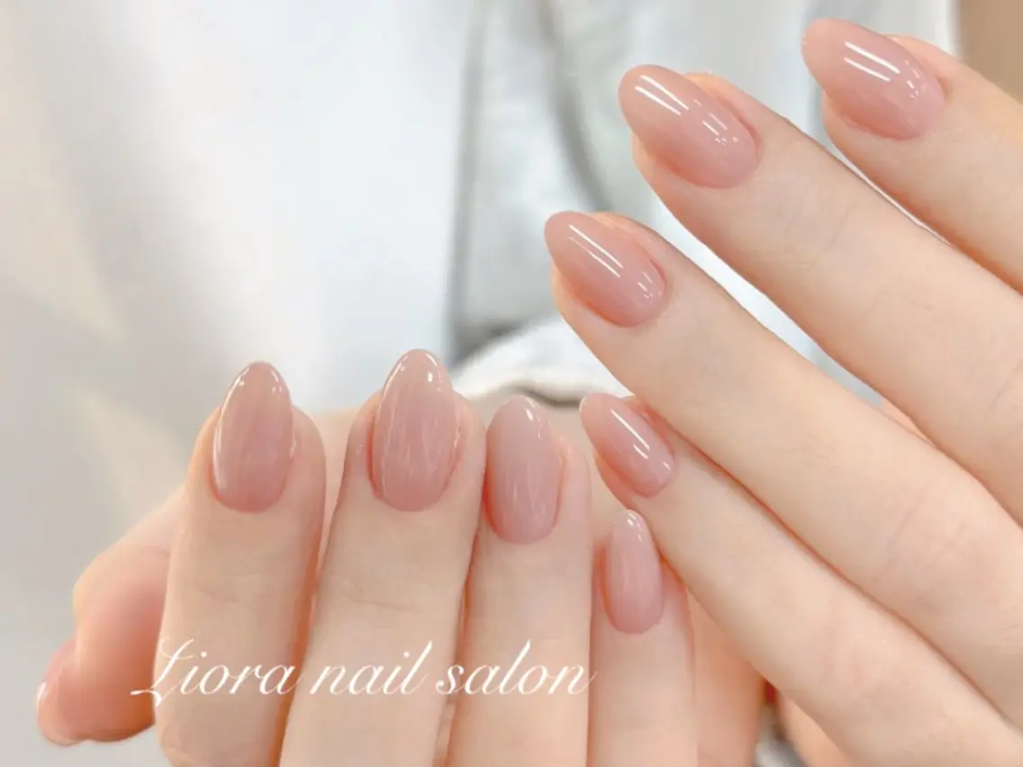 ネイル フレンチネイル ジェルネイル ガーリー グラデーション キラキラネイル ハンドネイル Liora nailのネイルデザイン