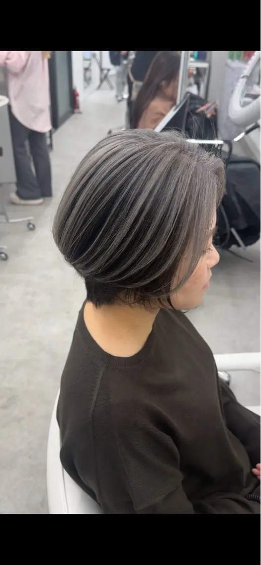 ショート カラー 透明感カラー ヘアカラー トリートメント ブリーチ🎨デザイン カラー/れいじ🩶のヘアスタイル