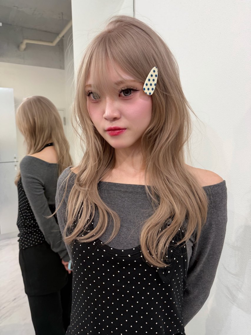 ロング カラー ベージュカラー ブリーチ ケアブリーチ デザインカラー ダブルカラー ヘアカラー トリートメント TATSUハイトーン ミルクティーベージュのヘアスタイル