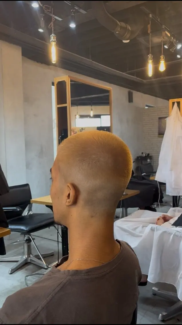 ショート カラー メンズ フェードカット カット ヘアカラー 海外風メンズ🇺🇸 💈N.Yuto💈のヘアスタイル