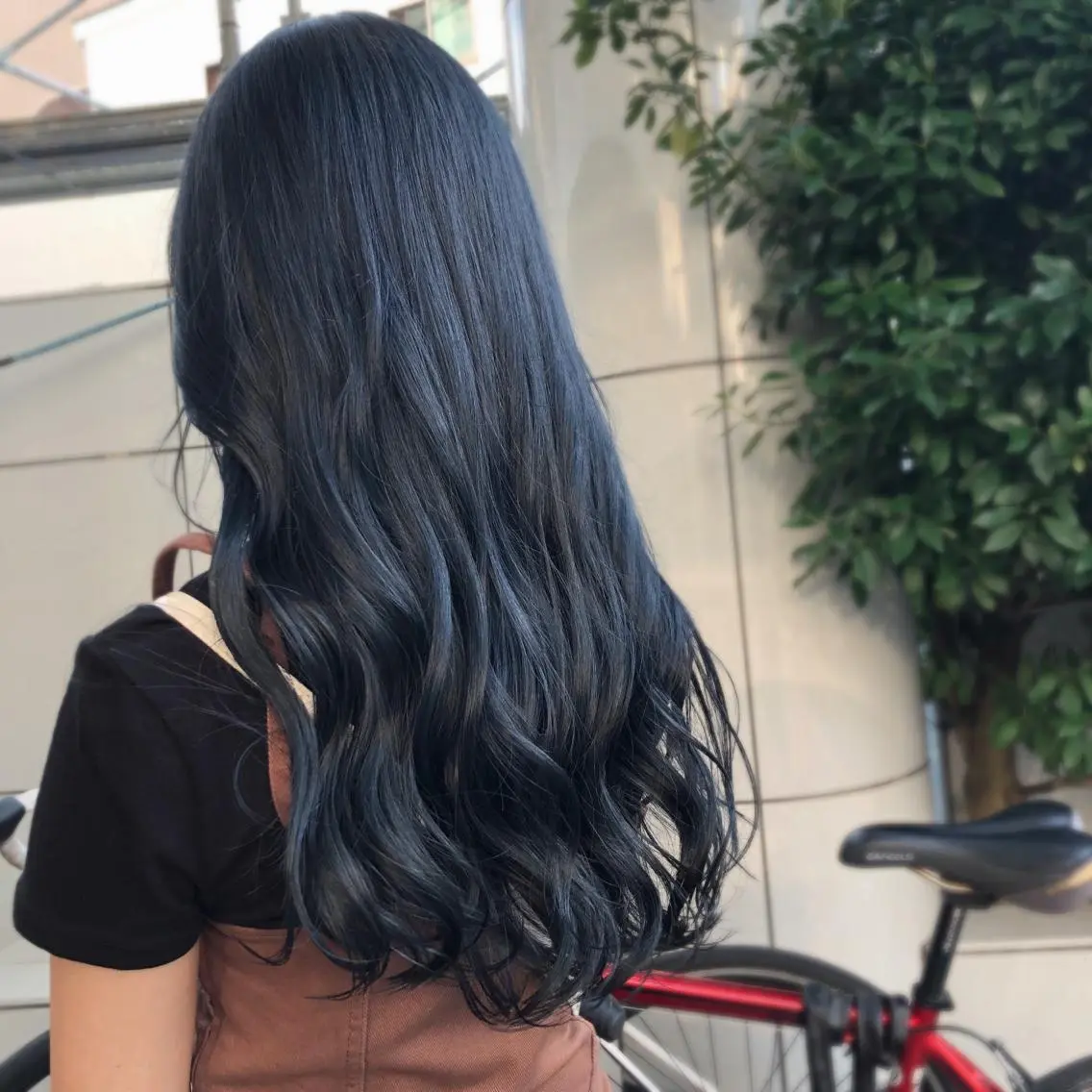 セミロング カラー ヘアカラー トリートメント 山崎 絵莉香のヘアスタイル