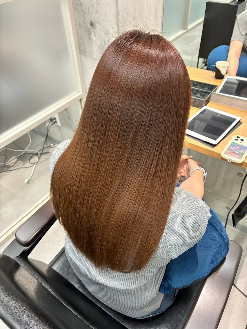 ミディアム カット 縮毛矯正 トリートメント newi ナカノのヘアスタイル