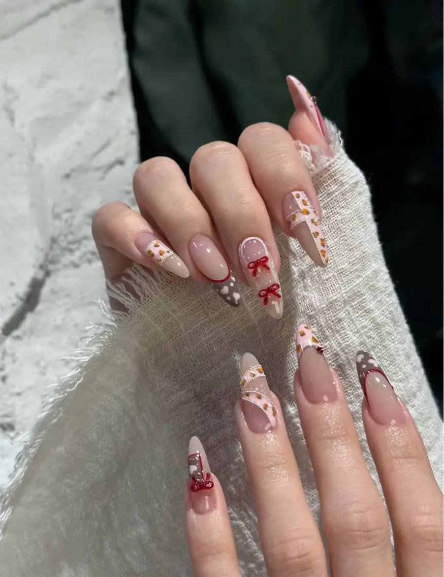 ネイル アートネイル フレンチネイル マグネットネイル ミラーネイル オフィスネイル ハンドネイル Blossom nail_研修のネイルデザイン