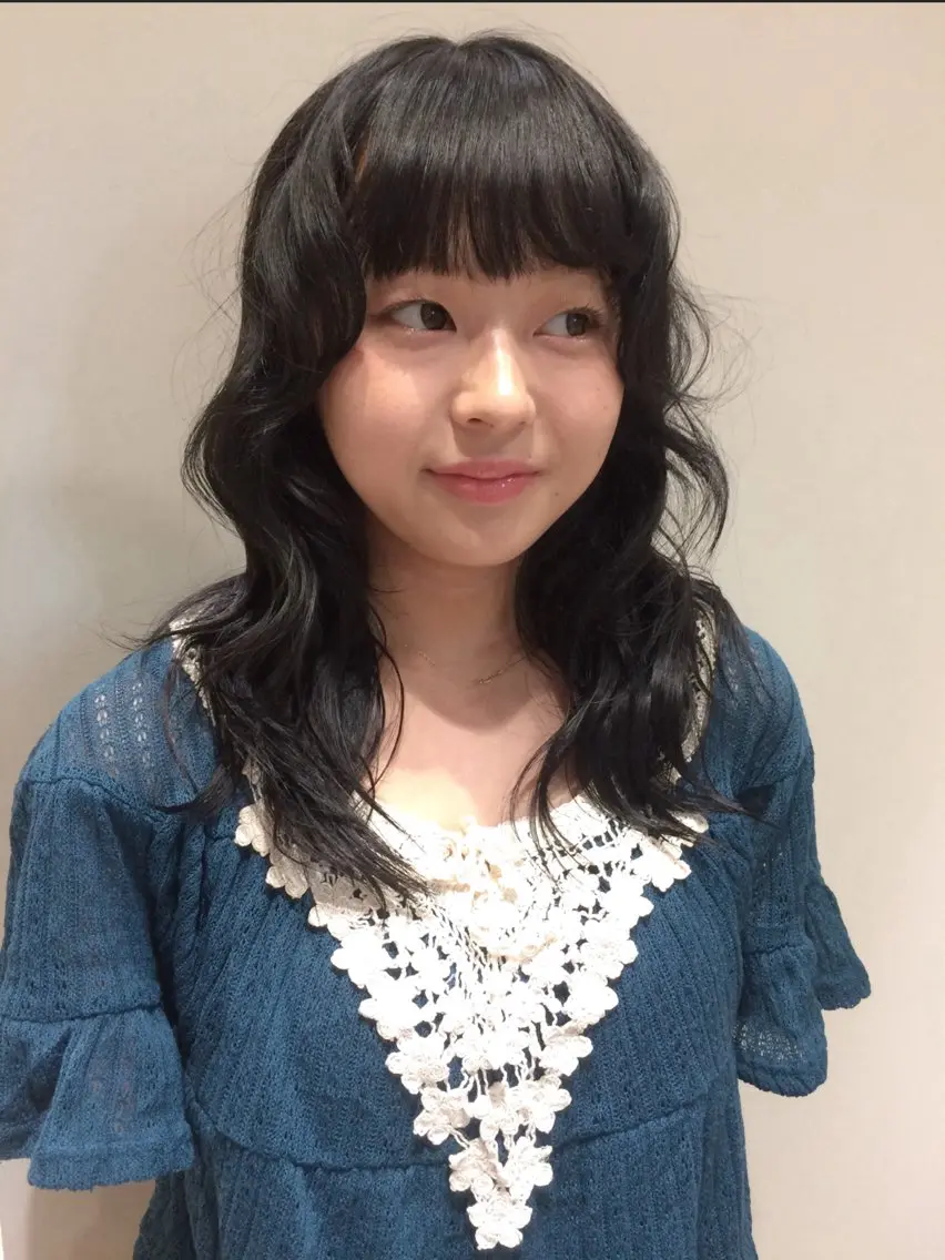 ミディアム ヘアカラー 山田 麻椰のヘアスタイル