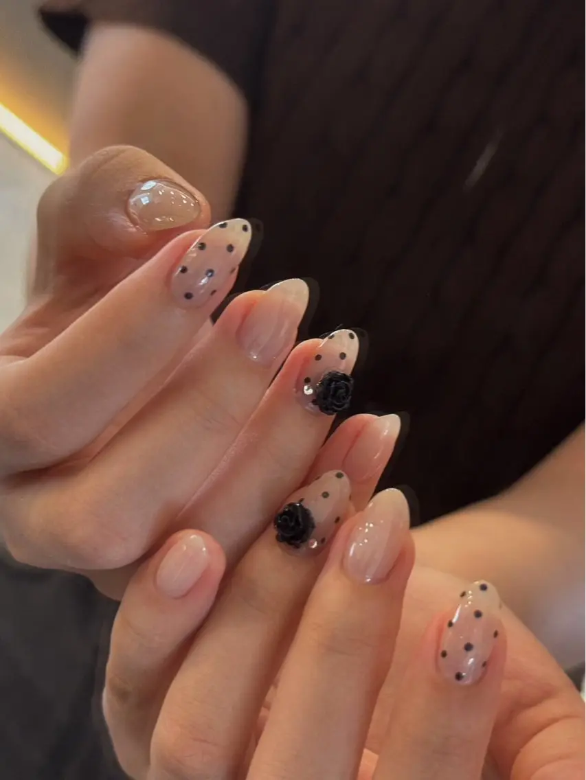 ネイル フレンチネイル マグネットネイル 持ち込み ニュアンスネイル ワンカラーネイル ハンドネイル LINEA.nail 代官山のネイルデザイン